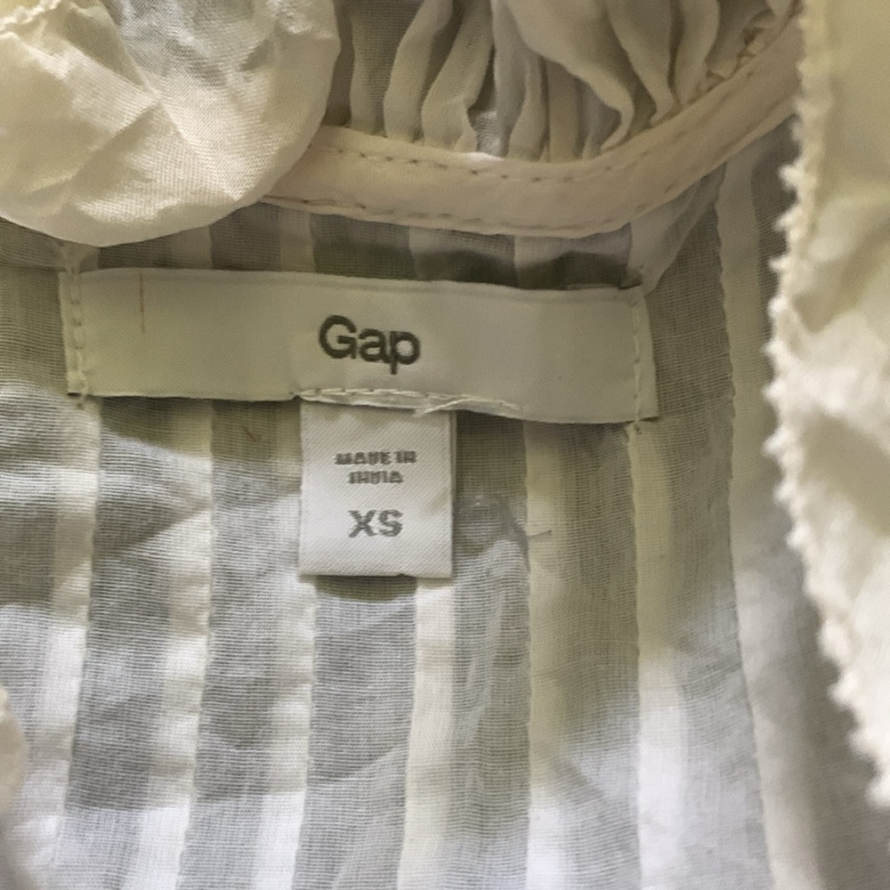 GAP White Ruffle Trim Blouse - Picture 3 of 3